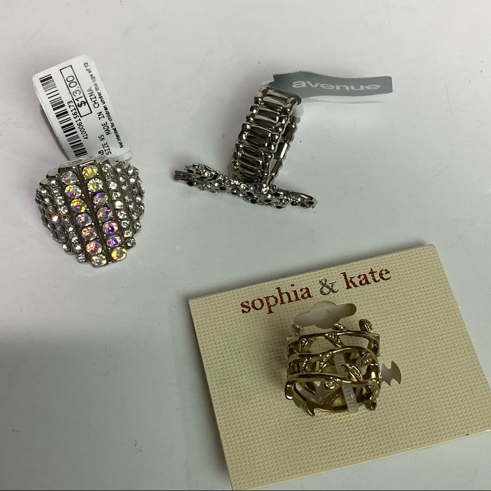 Rings - Lot of 3 costume jewelry rings New